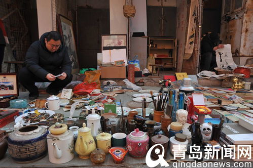 昌乐路文化艺术品大集 流行于80年代的手工艺术品受青睐