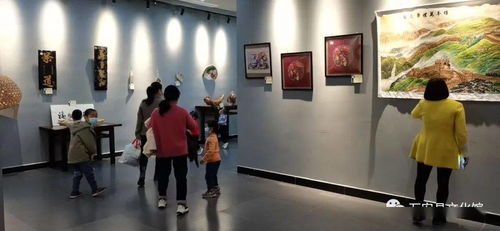 走,到万安县文化馆看 首届传统手工艺品展